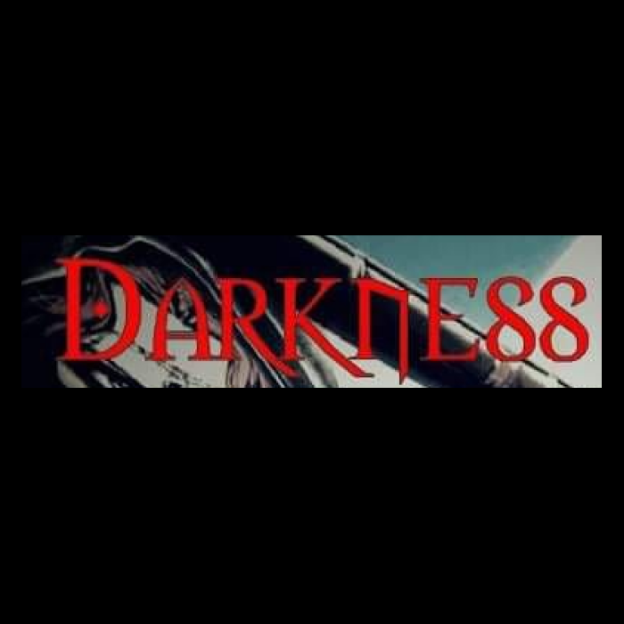 La imagen muestra un letrero o logotipo con la palabra "DARKNESS" en letras mayúsculas de color rojo con bordes afilados, lo que le da un aspecto agresivo y enérgico que a menudo se asocia con la cultura del rock o del metal. Además, aparece el número "88", también en rojo, que está justo al lado de la palabra "DARKNESS".  El fondo de la imagen no es completamente visible, pero parece mostrar parte de una ilustración o fotografía que incluye una figura con una apariencia oscura o sombría. El estilo general del logotipo sugiere que podría pertenecer a un bar, club nocturno, grupo musical o evento relacionado con géneros de música más pesados o subculturas oscuras.  El uso del color rojo sobre un fondo oscuro es una elección común en los diseños que quieren transmitir pasión, intensidad o peligro, y el nombre "DARKNESS" refuerza la idea de un ambiente o temática misteriosa y posiblemente alternativa.