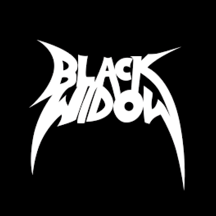 Logo con letras blancas  tipo Black Sabbath en fondo negro con el nombre del garito "Black widow"