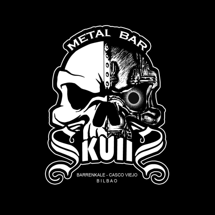 La imagen muestra un logotipo de estilo distintivamente heavy metal para "Metal Bar Skull". El diseño se centra en una ilustración de una calavera, un símbolo común en la cultura del metal, que transmite una sensación de rebelión y resistencia. La calavera lleva lo que parece ser un casco de guerra, añadiendo un toque de agresividad y fuerza al diseño.  El nombre "SKULL" está debajo de la ilustración en letras grandes y audaces, y la frase "METAL BAR" se arquea por encima de la calavera, ambos en un estilo de fuente que encaja con la estética del género musical. En la parte inferior del diseño, "BARRENKALE - CASCO VIEJO BILBAO" indica la ubicación del bar en el Casco Viejo, la parte antigua de Bilbao, una ciudad en el País Vasco.  El uso del blanco y negro acentúa la asociación con el heavy metal y garantiza que el logotipo sea reconocible y eficaz para atraer al público objetivo del bar: los aficionados al heavy metal y a la cultura rock. La calavera y el casco pueden sugerir que el bar es un lugar para quienes buscan una experiencia intensa y quizás disfrutan de la música en vivo o de la compañía de otros aficionados al género. El diseño es poderoso y memorable, lo que probablemente lo convierte en un icono efectivo para el establecimiento.