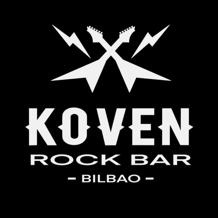 La imagen muestra un logotipo con la palabra "KOVEN" en mayúsculas, seguida por las palabras "ROCK BAR" en un tamaño de letra más pequeño y debajo la localización "BILBAO". El diseño es limpio y minimalista, utilizando una fuente sans-serif moderna que es legible y directa.  Sobre el nombre "KOVEN", hay un símbolo que incluye dos guitarras eléctricas cruzadas detrás de un rayo, una imagen que evoca energía y es poderosamente simbólica dentro del género del rock. Las guitarras cruzadas son un símbolo común en la música rock, que a menudo representa el rock 'n' roll y la rebelión.  La paleta de colores es monocromática, con texto blanco sobre fondo negro, un esquema clásico que se asocia a menudo con el estilo rock y es popular en la estética de bares y clubes nocturnos. El diseño general transmite una sensación de energía y contemporaneidad y podría atraer a una clientela interesada en la música rock y la cultura asociada con ella.